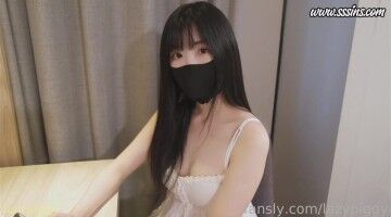 懒懒猪 宅男の一日女友 美妙鲜嫩白虎小穴 粗屌插入即被紧紧吮住 太有感觉了 湿滑滚烫包裹龟头榨汁